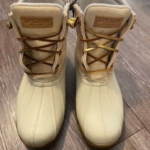 Womens Sz. 7.5 - Sperry Saltwater Boots